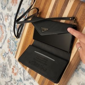 Black Travel Cell phone case Samaung S22 Ultra purse